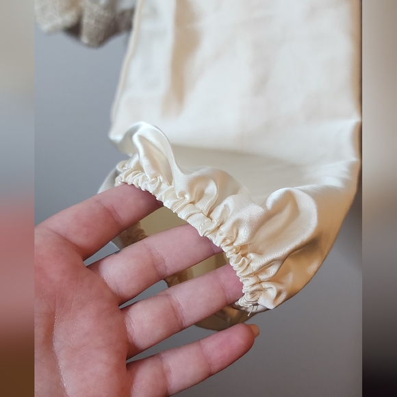 NWOT Gorgeous White Blouse - Picture 6 of 11